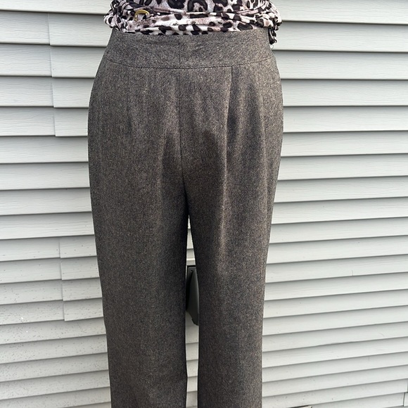 Women's Brown Suit Set - Picture 7 of 11